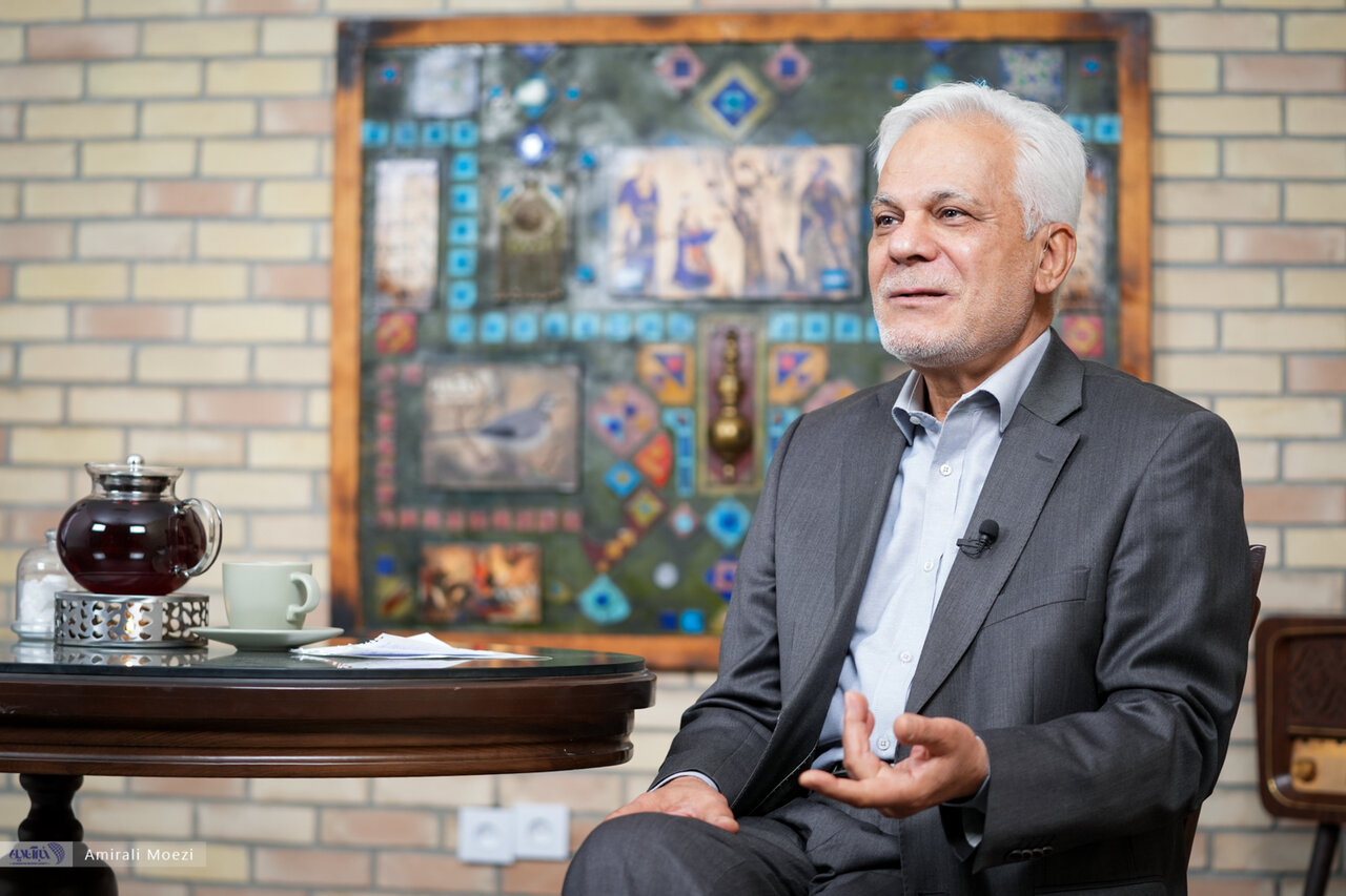 ببینید | طلایی: از کجا معلوم خود مسئول گزینش نفوذی نباشد؟ ببینید | طلایی: از کجا معلوم خود مسئول گزینش نفوذی نباشد؟